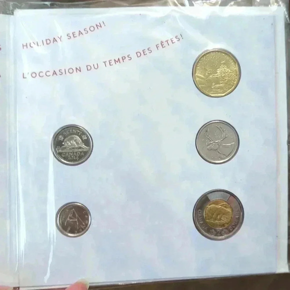 Canadian Mint 2014 Holiday Gift Set - Picture 2 of 6